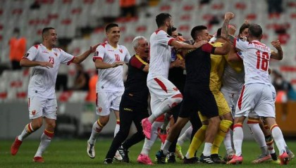  尼斯边路突破犀利无比，连续破门助力球队跻身前列